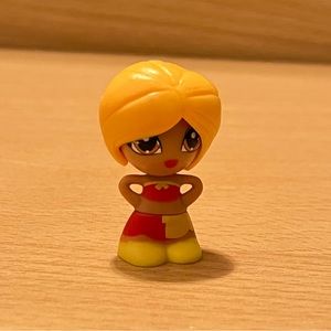 RARE Gift ‘Ems Girl Figure Spain Latina W Blonde Bob Hair Haircut Red and Yellow